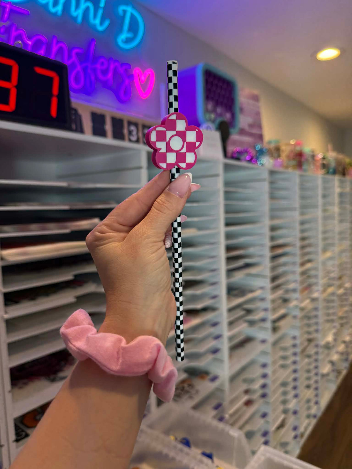 Checker Daisy 8mm Straw Topper (Standard Straw Size) Straw Not Included