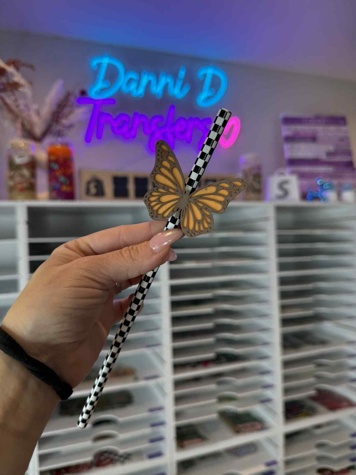 Brown Monarch Butterfly 8mm Straw Topper (Standard Straw Size) Straw Not Included