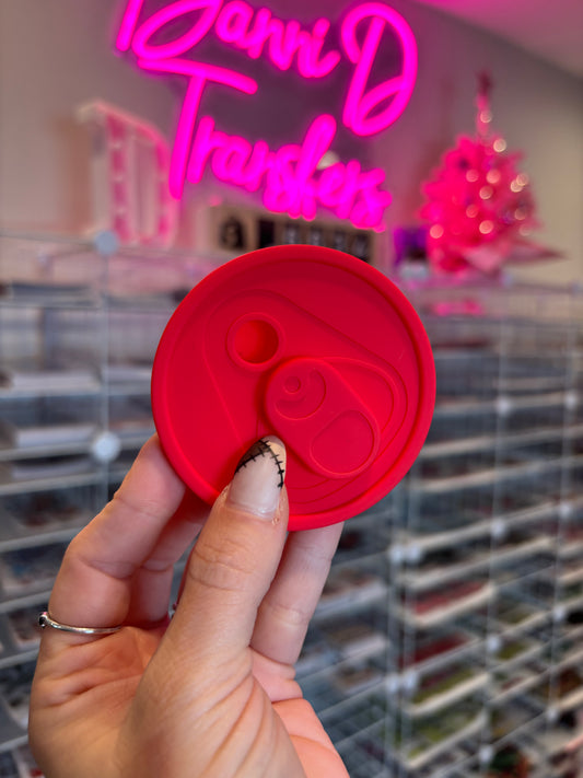 Red silicone glass can lid